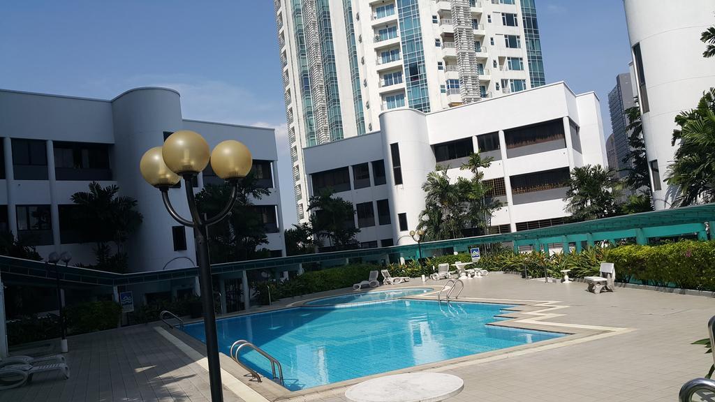 The Garden Apartment At Bangsar Kuala Lumpur Esterno foto